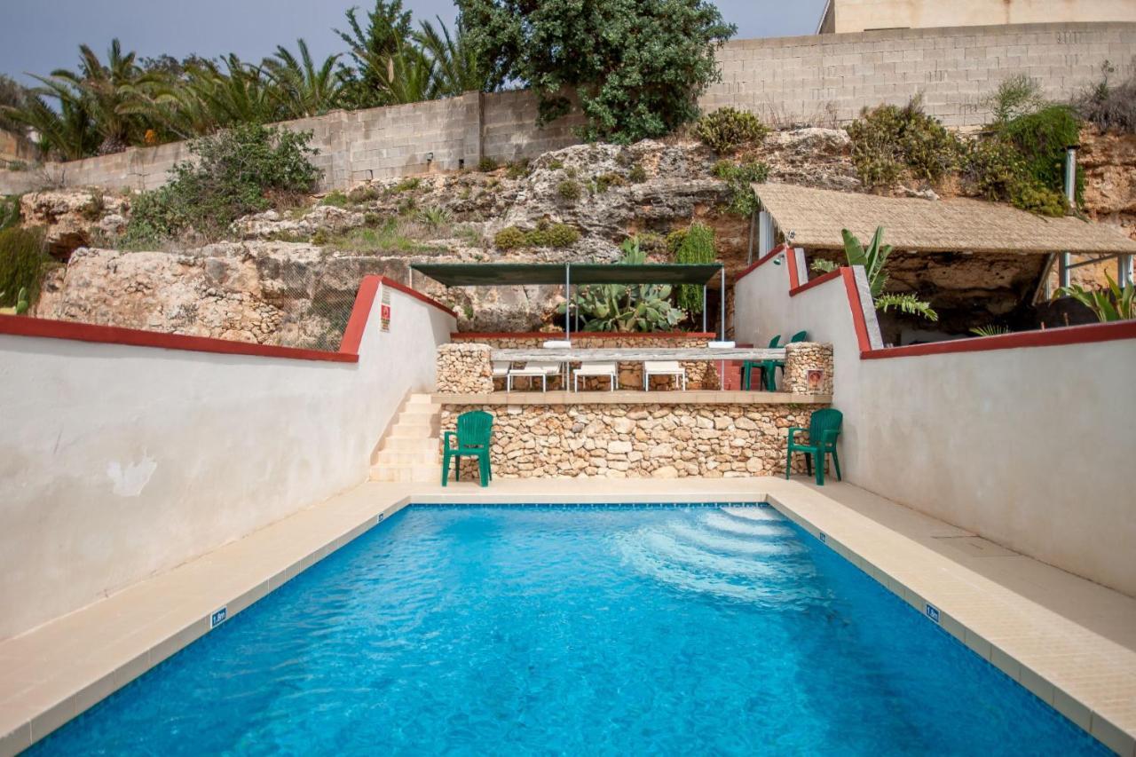 Pool And Sea Merill Apartments - Happy Rentals Mellieha Bagian luar foto