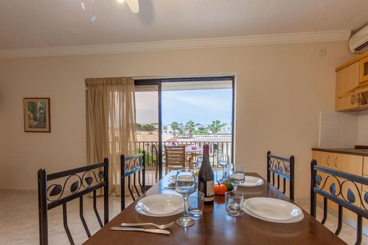 Pool And Sea Merill Apartments - Happy Rentals Mellieha Bagian luar foto